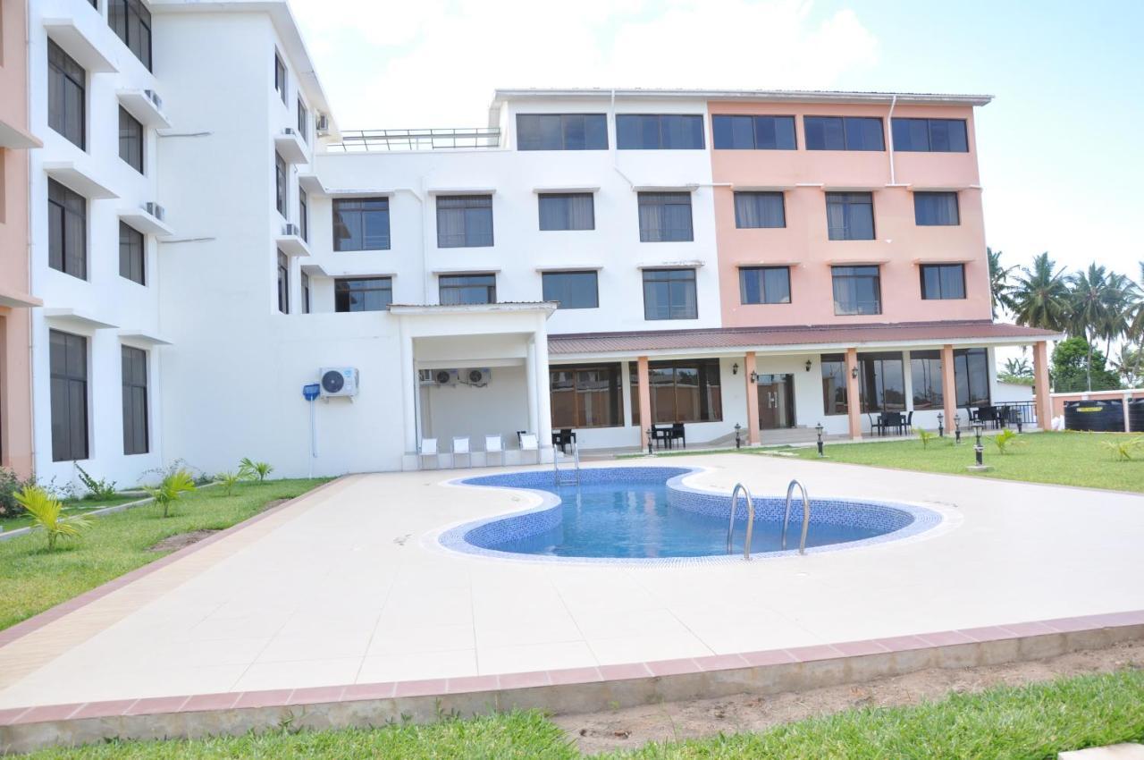 Luwa Evergreen Hotel Mtwara Exteriör bild